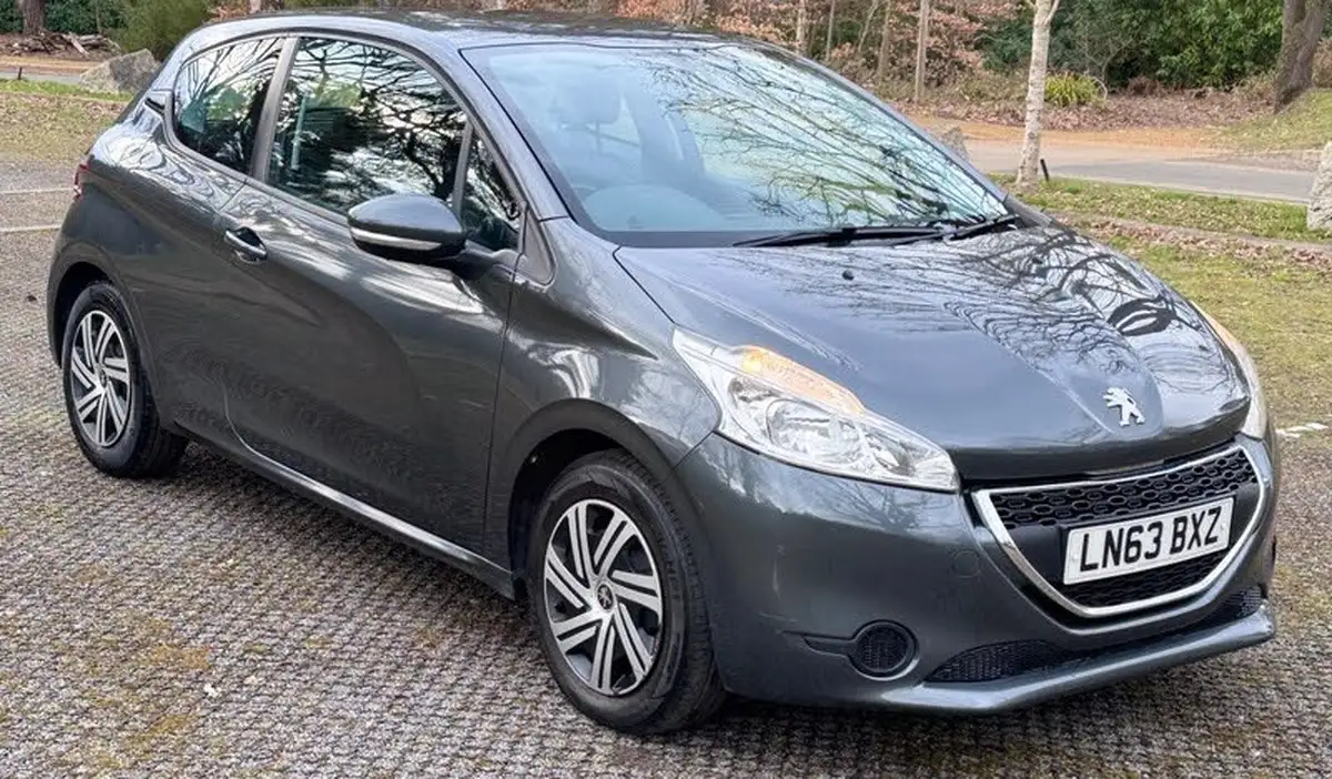 2013-peugeot-208-14td-access-14hdi-3d-big-6
