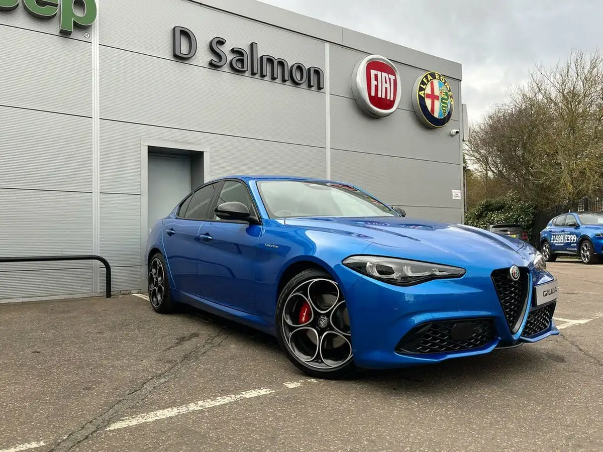 2025-alfa-romeo-giulia-20-veloce-big-0