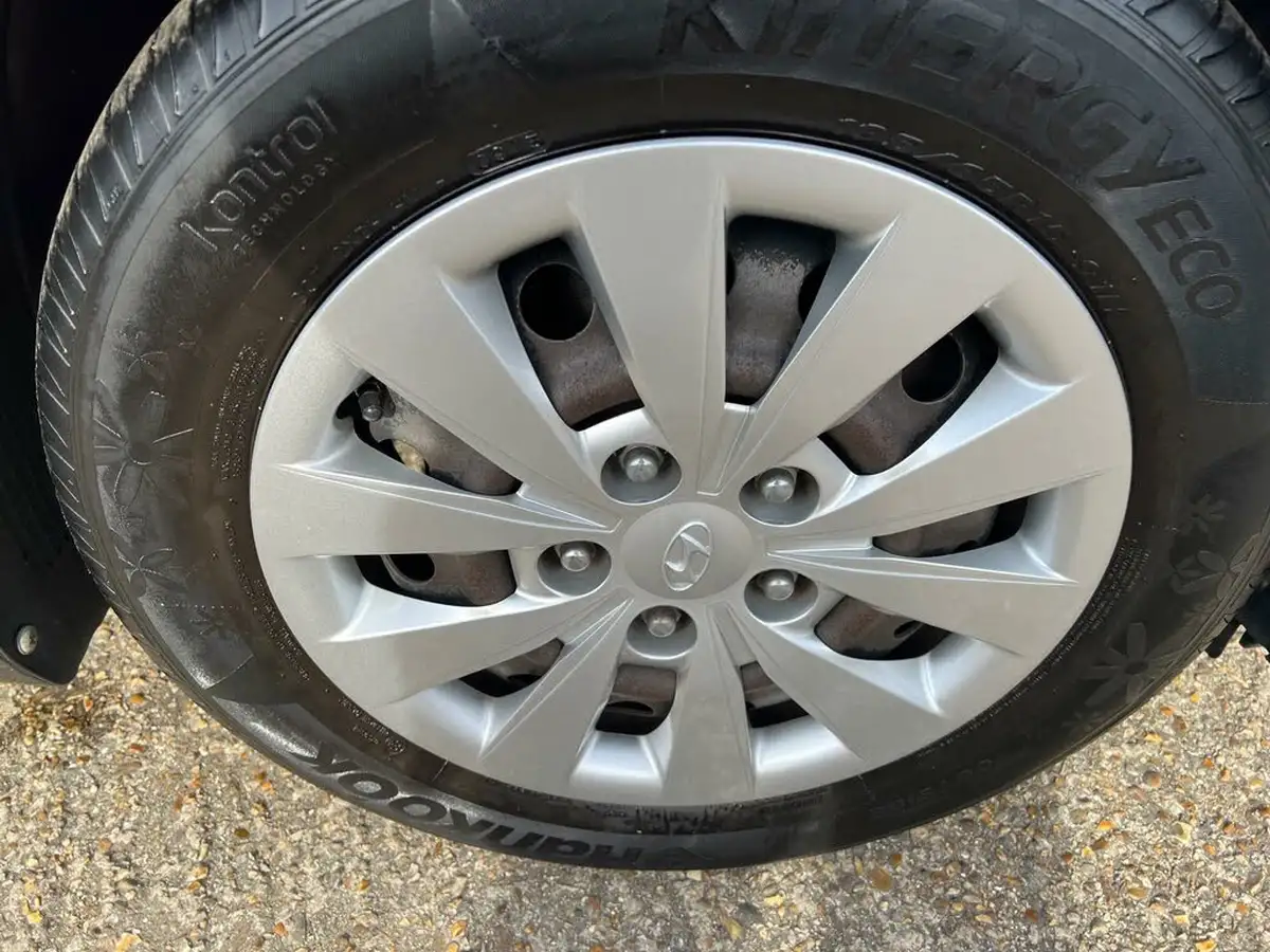 2015-hyundai-i30-14-s-blue-drive-big-8
