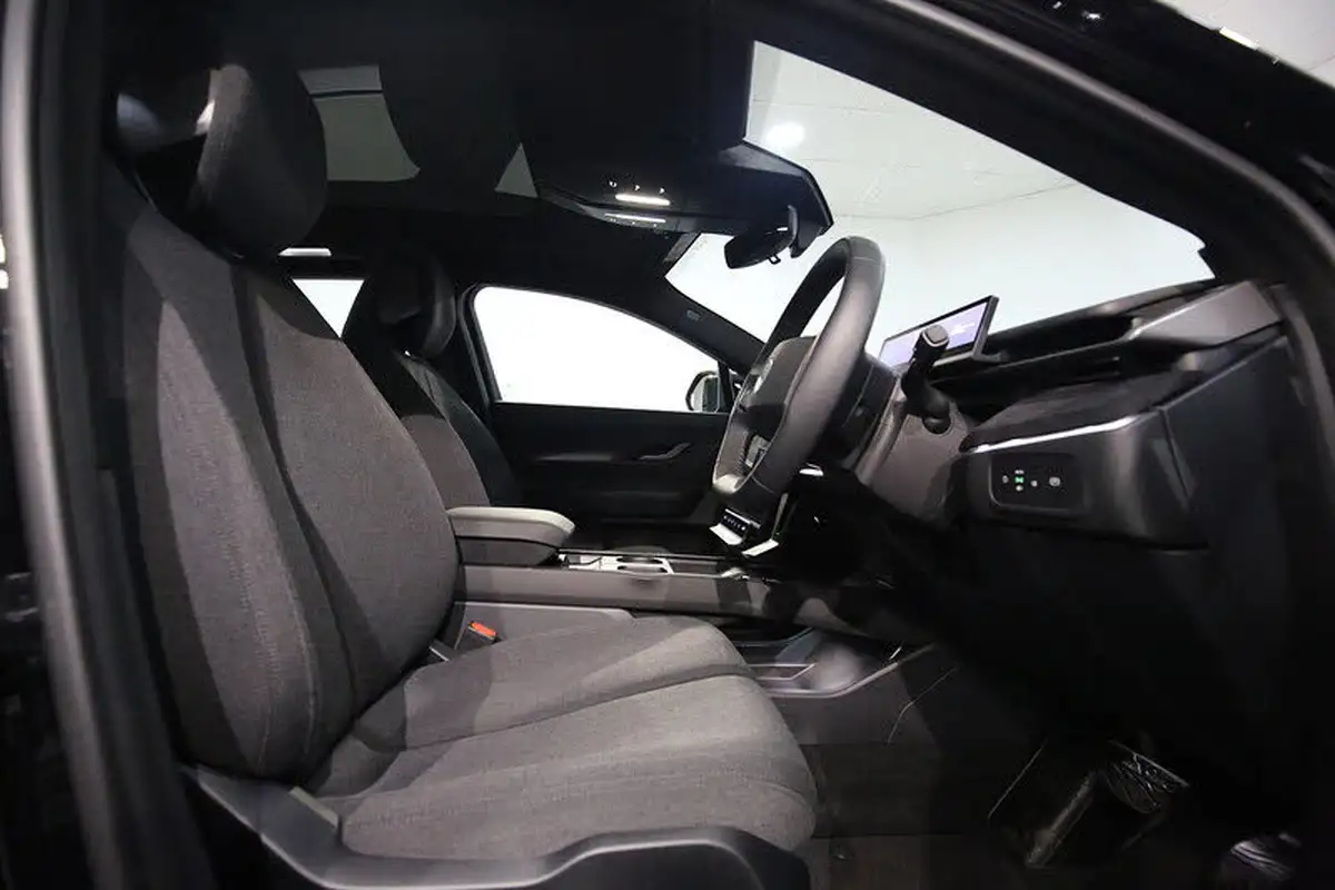 2024-fisker-ocean-e-sport-big-26