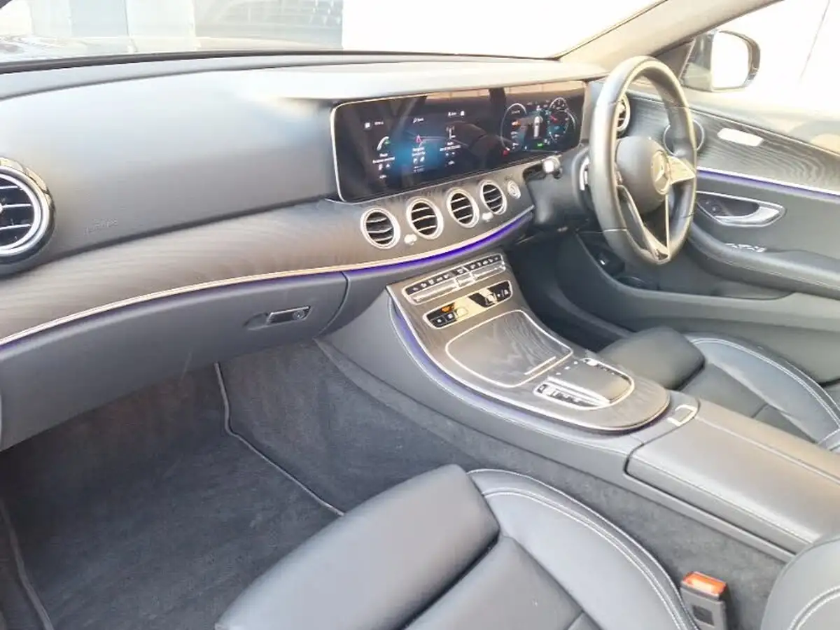 2022-mercedes-benz-e-class-20d-e300de-amg-line-premium-306ps-estate-5d-big-4