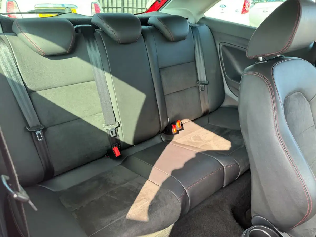 2015-seat-ibiza-12-fr-black-sportcoupe-3d-big-23