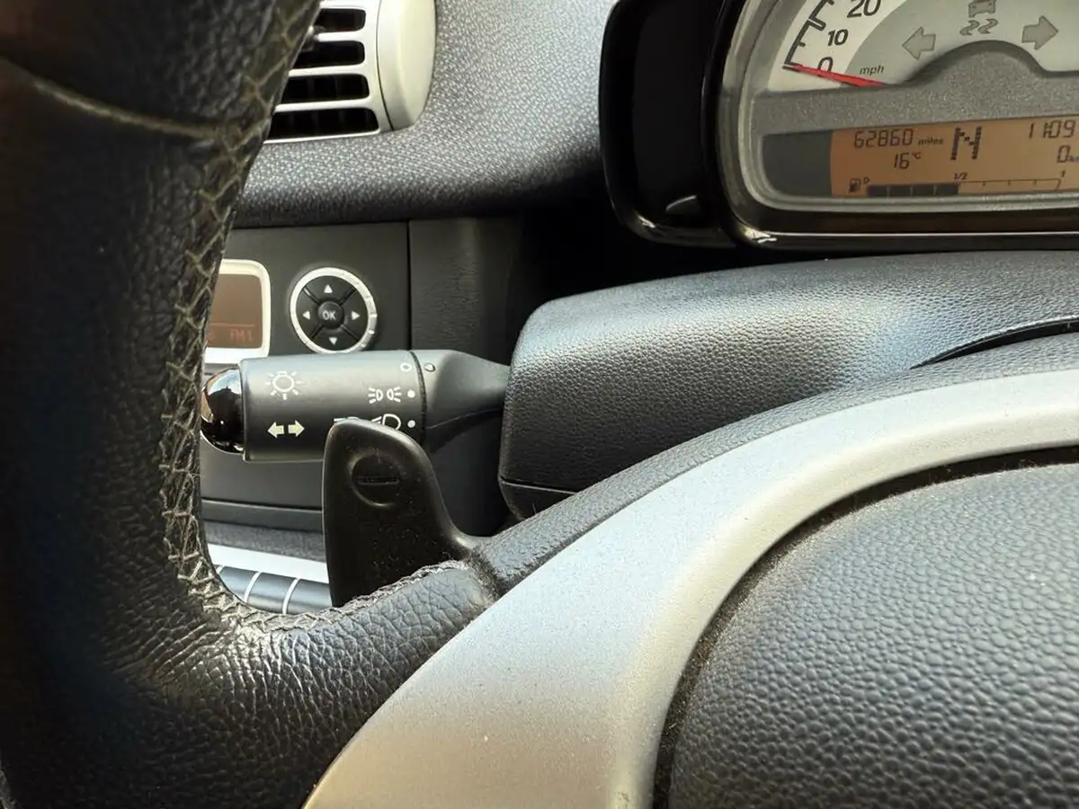 2010-smart-fortwo-10-pulse-71bhp-coupe-softouch-big-20