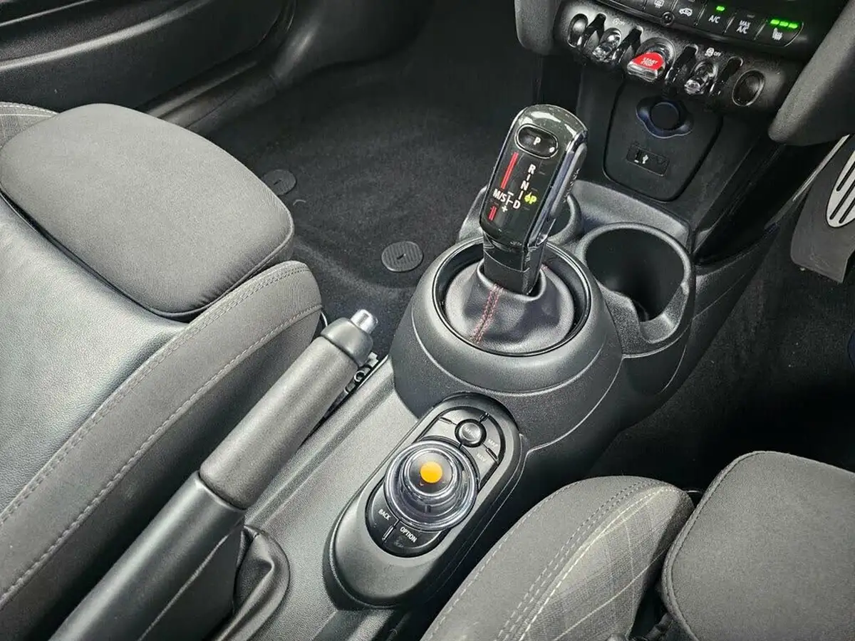 2019-mini-cooper-20-cooper-s-sport-189bhp-hatchback-3d-auto-big-9