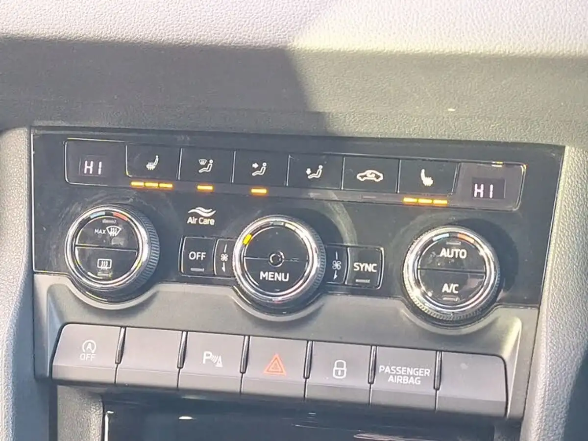 2019-skoda-karoq-15-tsi-se-technology-dsg-big-17