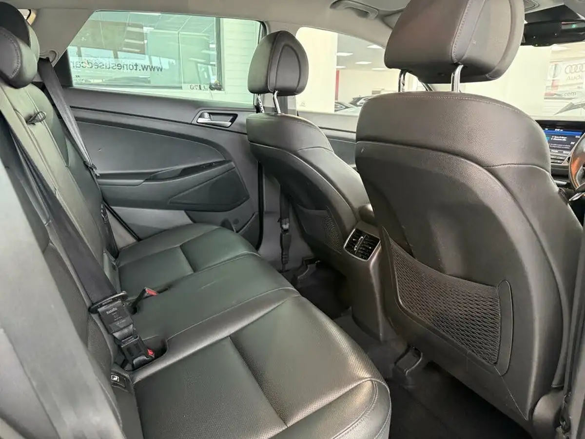 2016-hyundai-tucson-17crdi-blue-drive-premium-141ps-dct-big-4