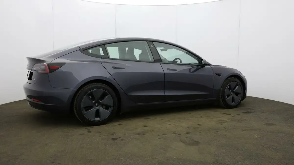2021-tesla-model-3-e-long-range-awd-big-56