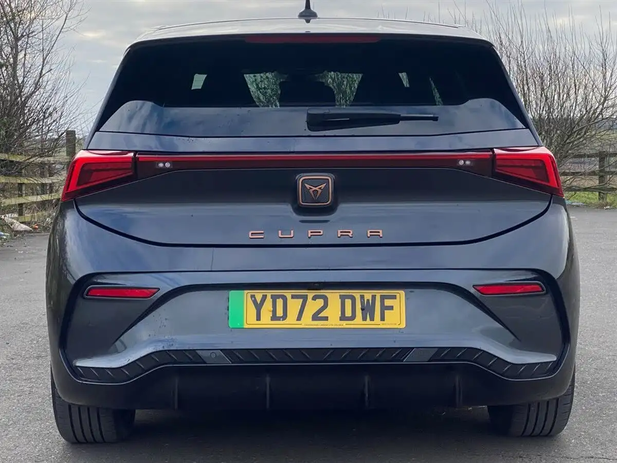 2022-cupra-born-e-v3-204ps-58kwh-big-31