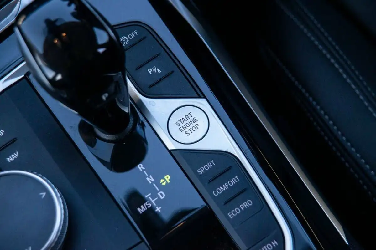 2022-bmw-3-series-20td-320d-se-pro-touring-5d-big-21