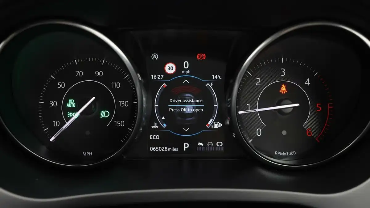 2018-jaguar-e-pace-20-i4d-first-edition-big-10