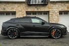2020-lamborghini-urus-40-no-trim-small-3