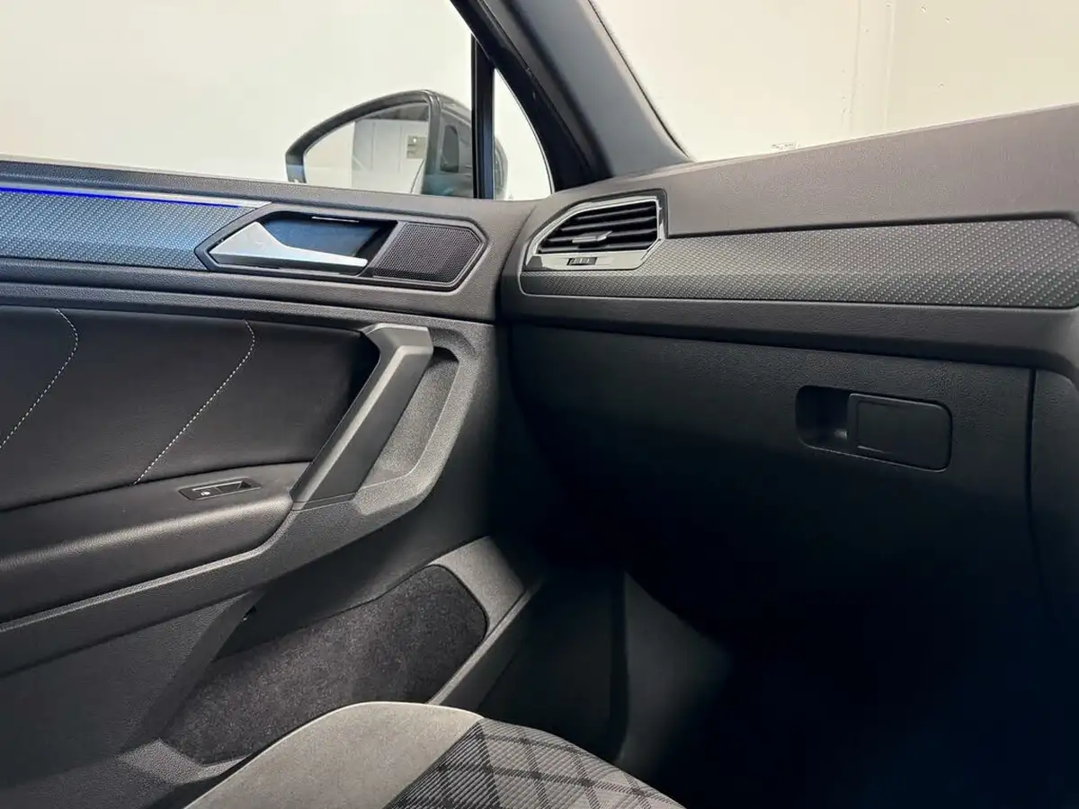 2021-volkswagen-tiguan-15-tsi-r-line-big-26