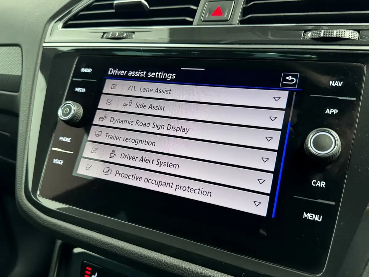 2021-volkswagen-tiguan-15-tsi-r-line-big-50