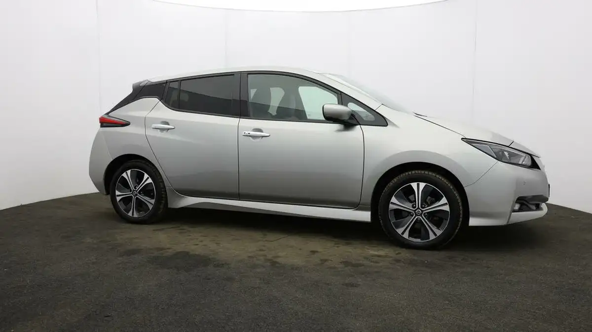 2021-nissan-leaf-e-e-n-connecta-big-42