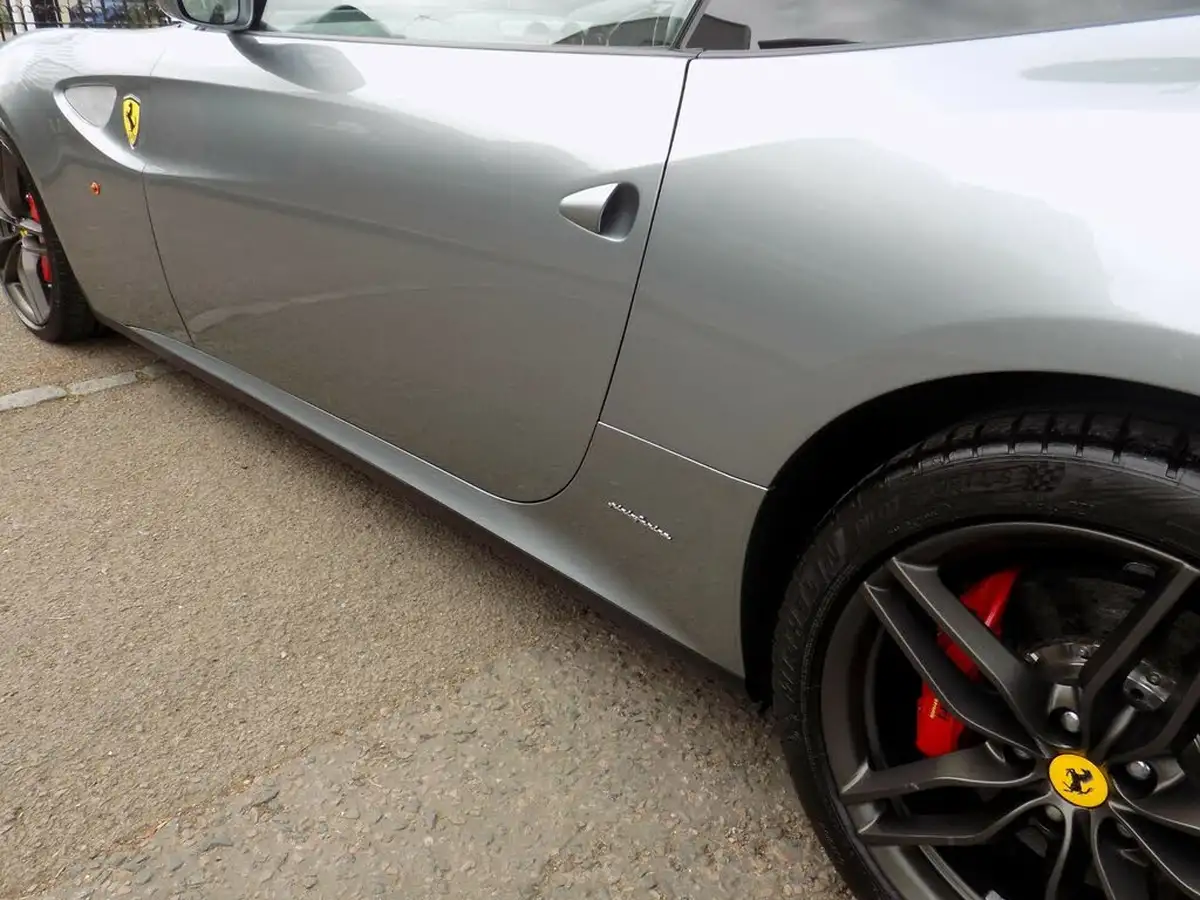 2012-ferrari-ff-63-big-9
