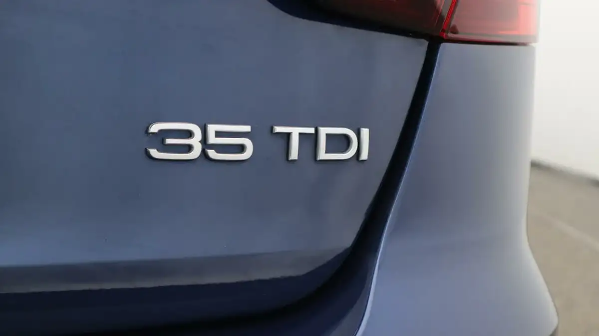 2021-audi-a4-avant-20-35-tdi-s-line-big-22