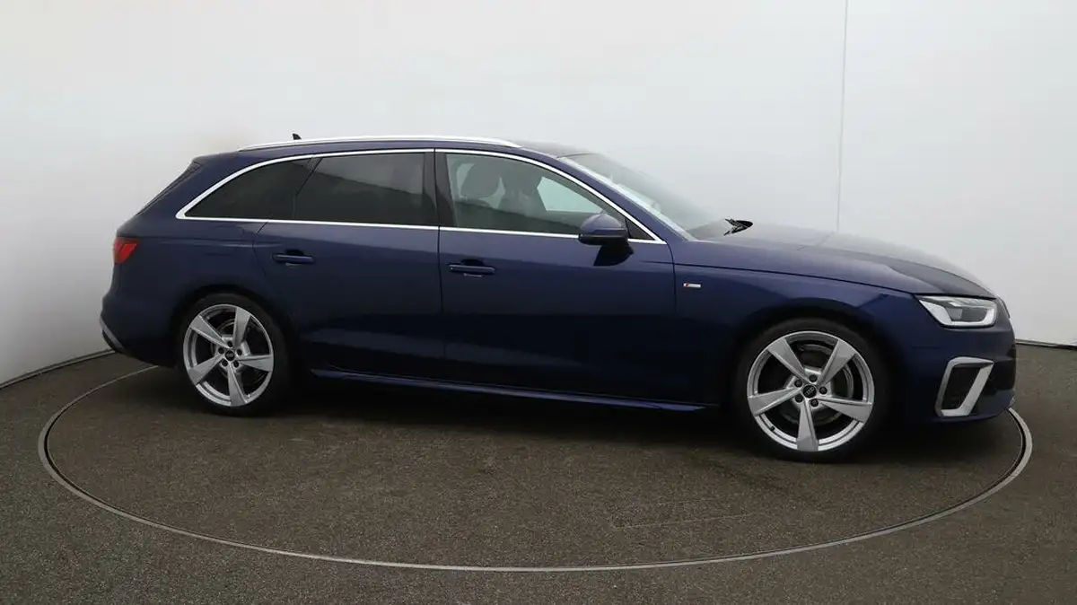 2021-audi-a4-avant-20-35-tdi-s-line-big-40