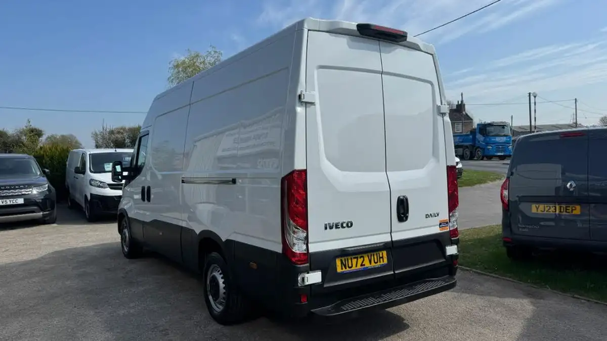 2022-iveco-daily-s-class-23td-35s14v-business-3520mm-h2-136pseu6dt-big-16