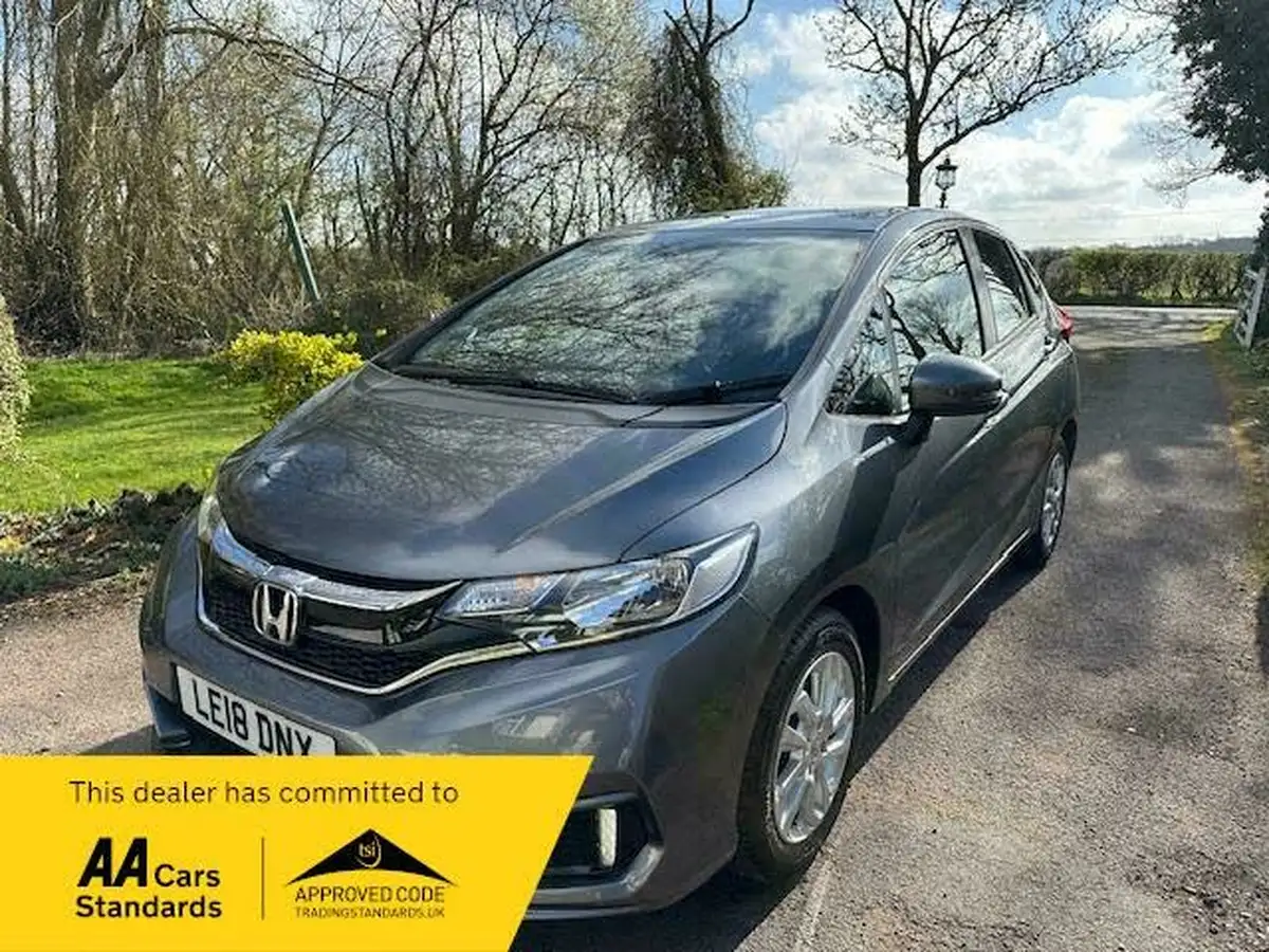 2018-honda-jazz-13-i-vtec-se-cvt-big-0