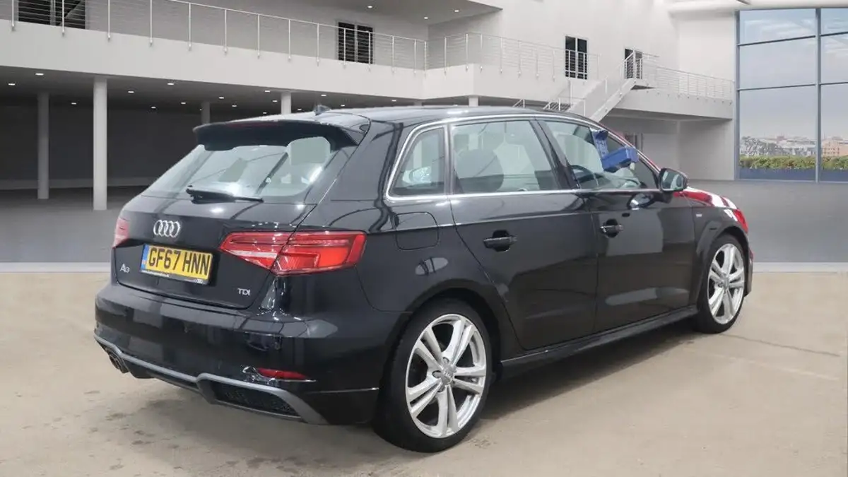 2017-audi-a3-20-tdi-s-line-150ps-ss-sportback-5d-big-2