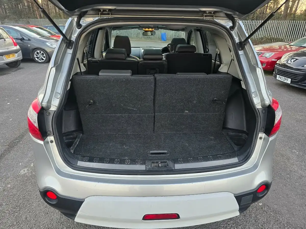2010-nissan-qashqai2-20-tekna-4wd-cvt-big-21