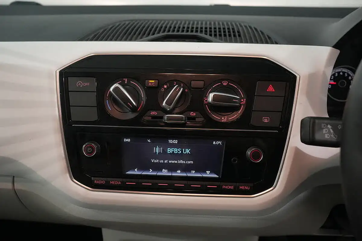 2018-volkswagen-up-10-up-beats-60ps-ss-5d-big-35