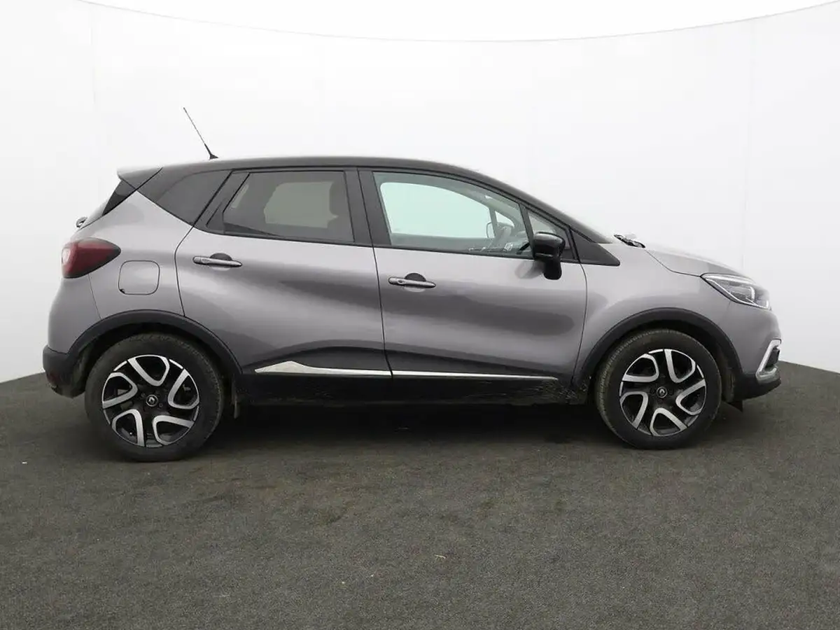 2019-renault-captur-09-tce-iconic-big-10