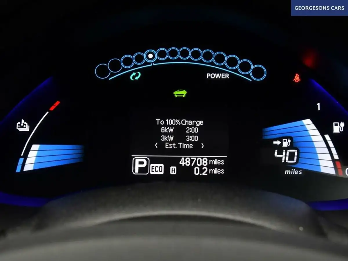 2016-nissan-leaf-e-tekna-30kwh-big-16