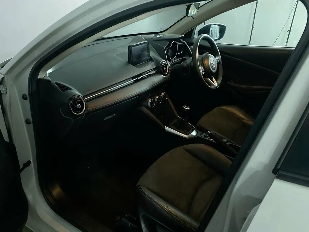 2019-mazda-mazda2-15-gt-sport-nav-115ps-big-16