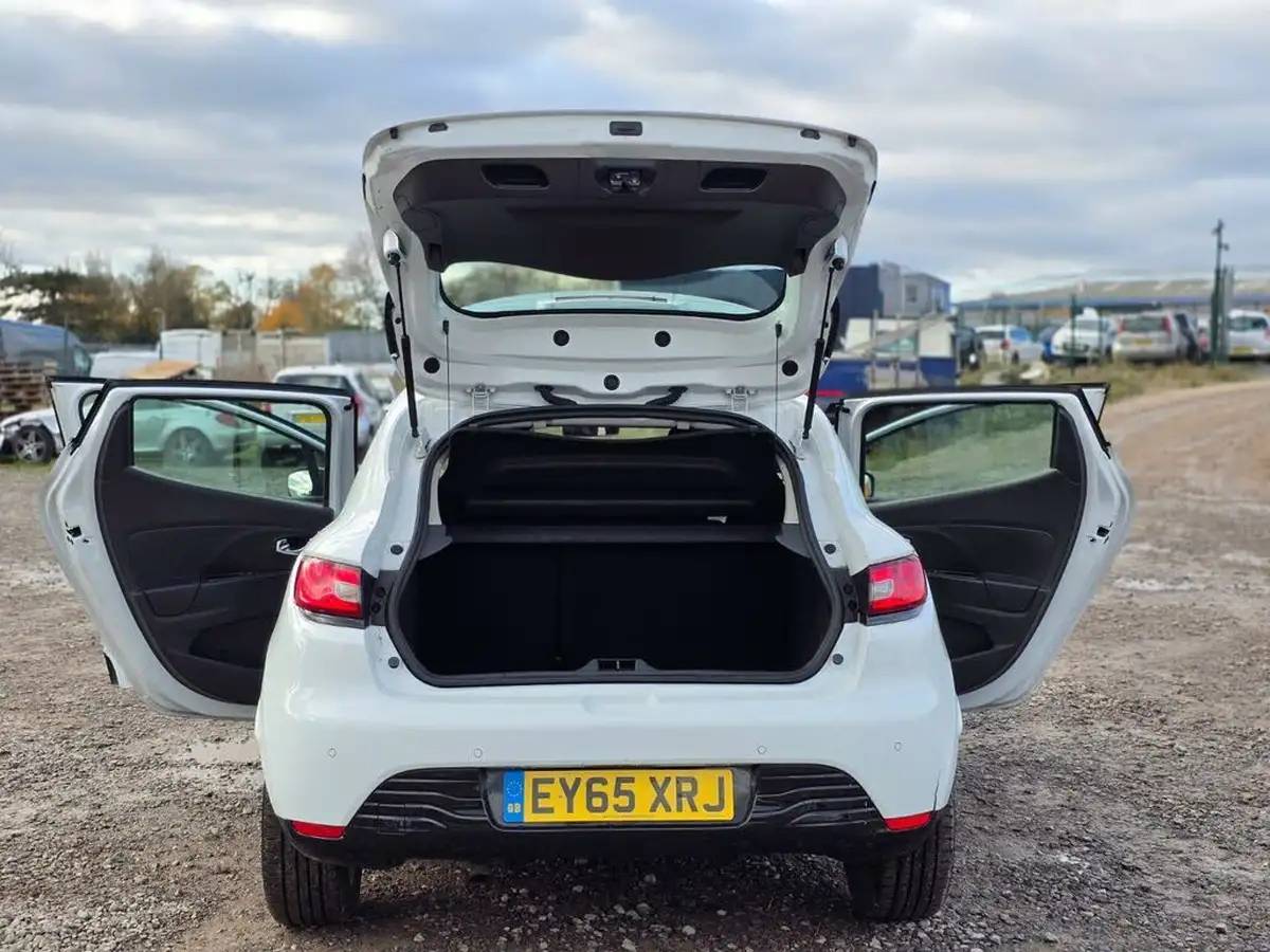 2015-renault-clio-15dci-dynamique-s-nav-edc-auto-big-11