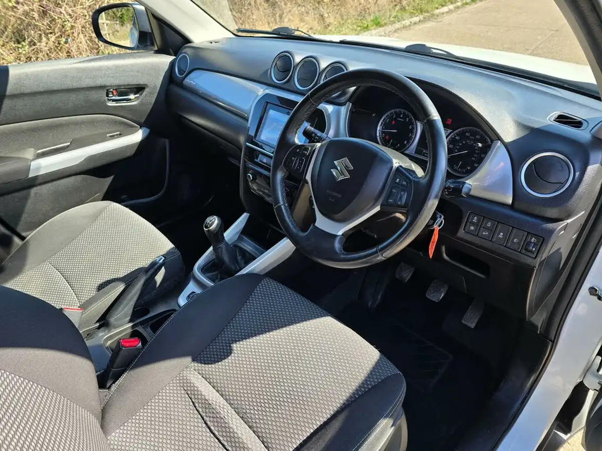 2017-suzuki-vitara-16-sz-t-allgrip-big-27