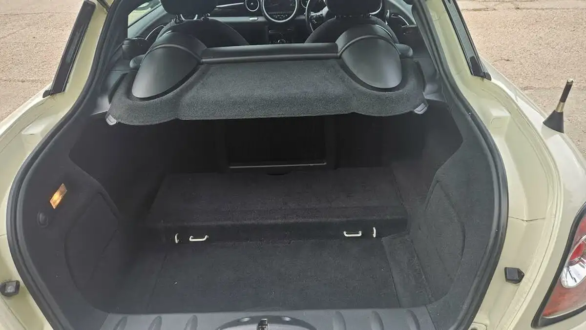 2011-mini-cooper-16-john-cooper-works-211bhp-coupe-3d-big-29