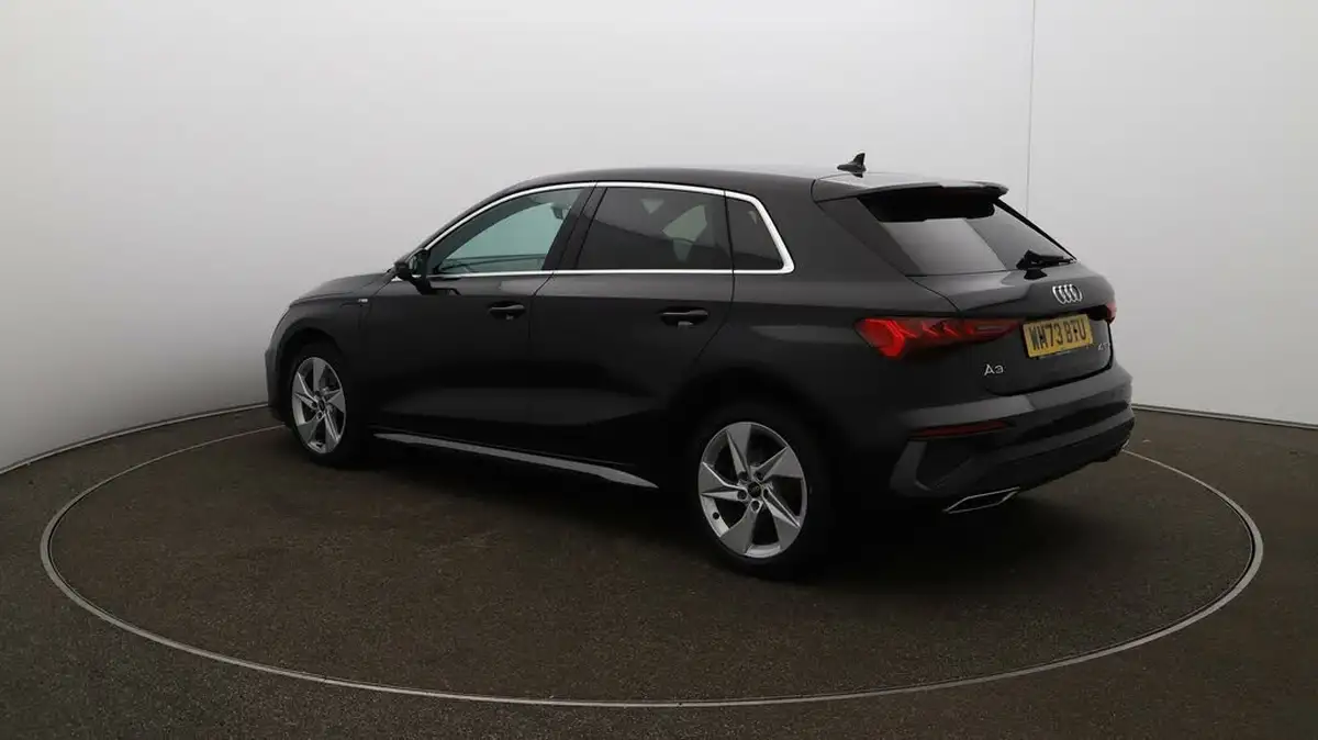 2023-audi-a3-14-40-tfsi-e-s-line-big-5