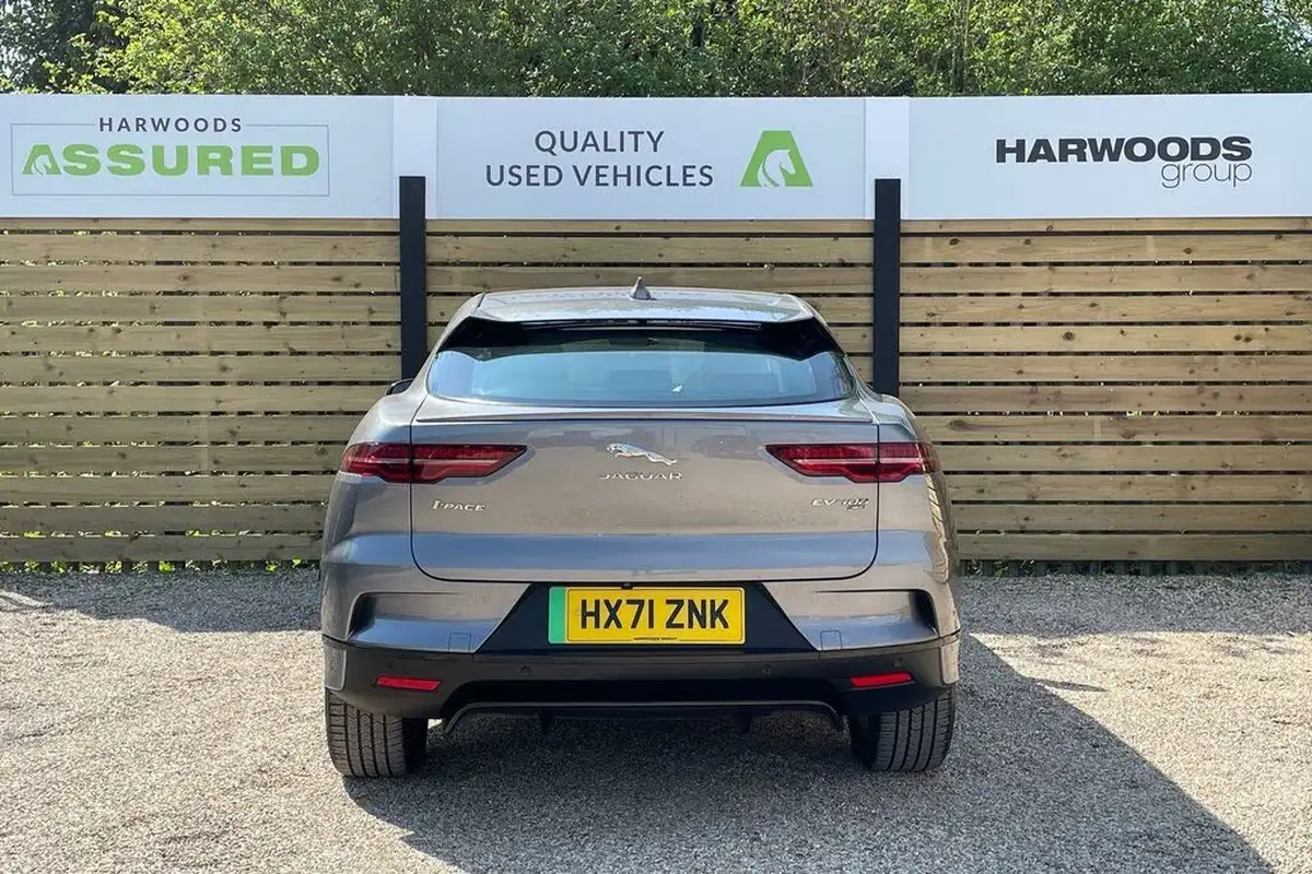 2022-jaguar-i-pace-ev400-se-big-8