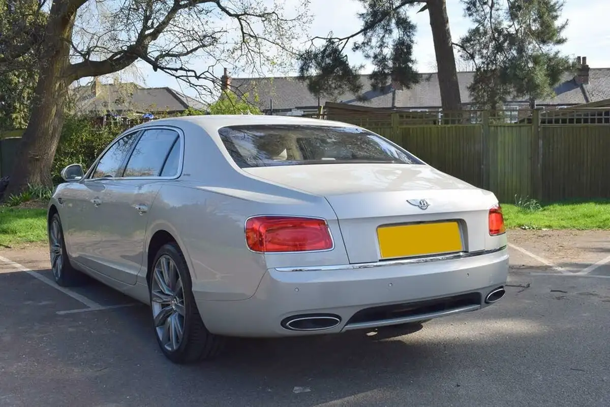 2016-bentley-flying-spur-60-mulliner-big-53