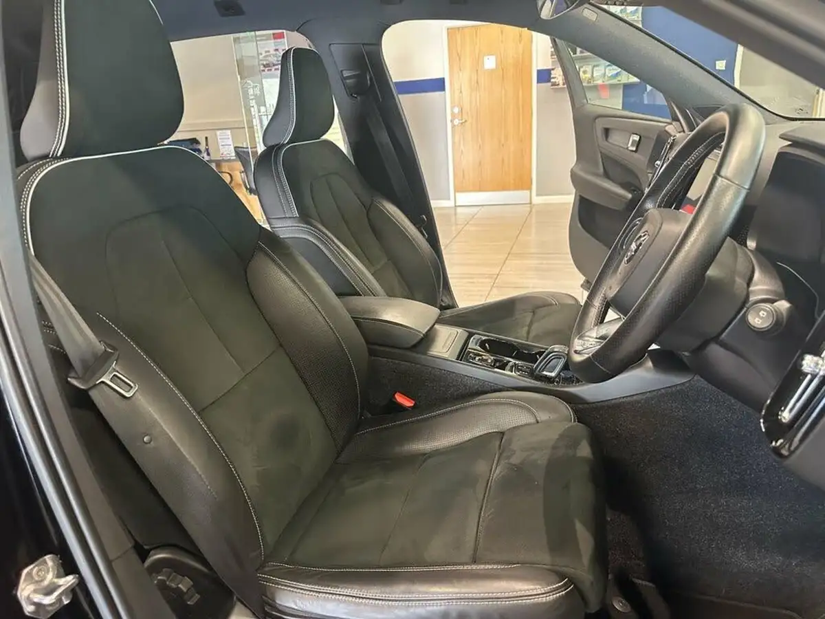 2019-volvo-xc40-20td-d4-r-design-big-9