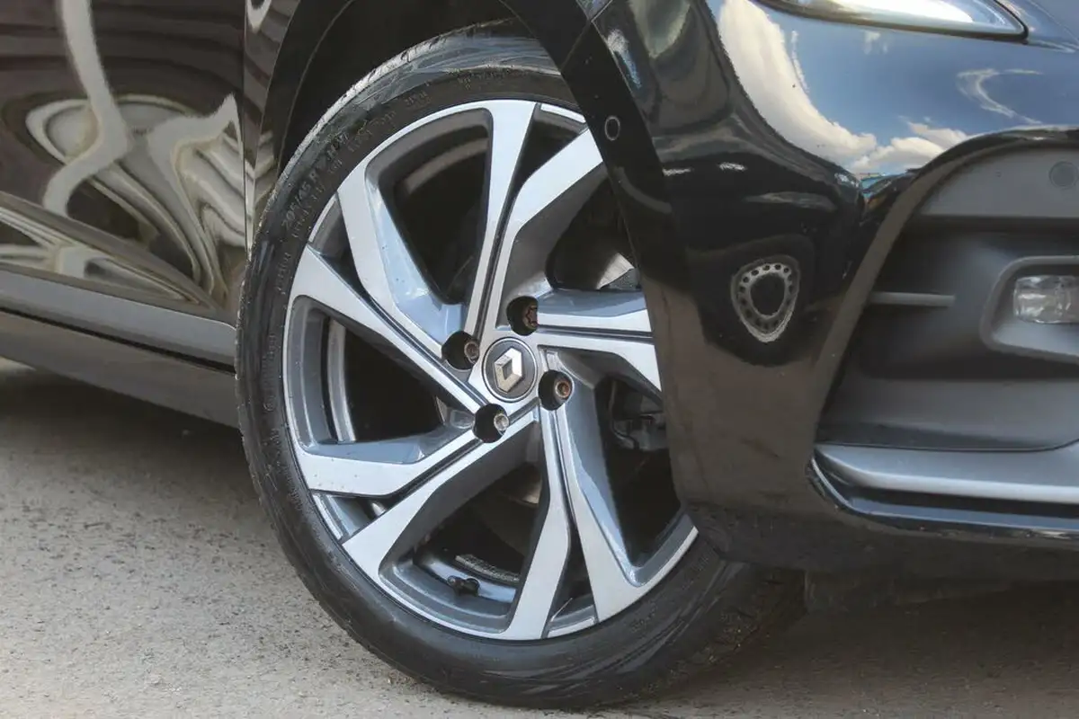 2020-renault-clio-10-tce-rs-line-100bhp-big-12