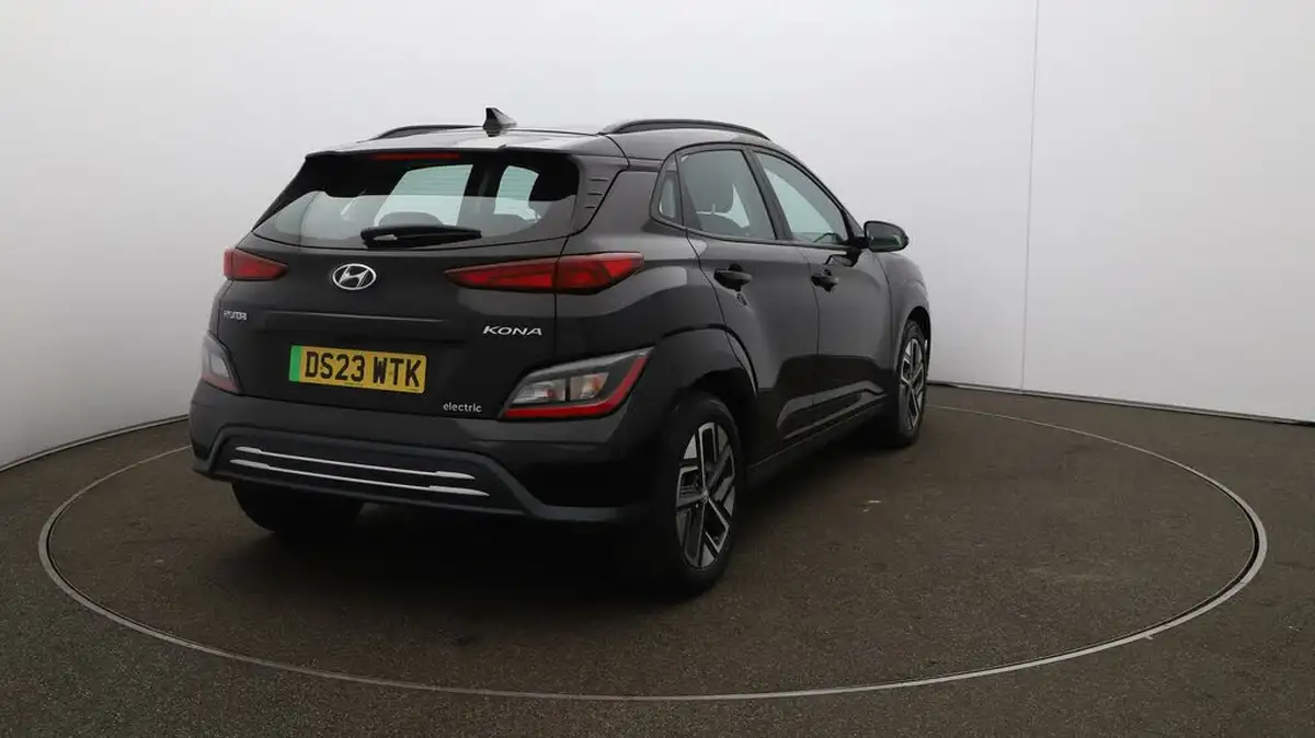 2023-hyundai-kona-e-se-connect-big-52