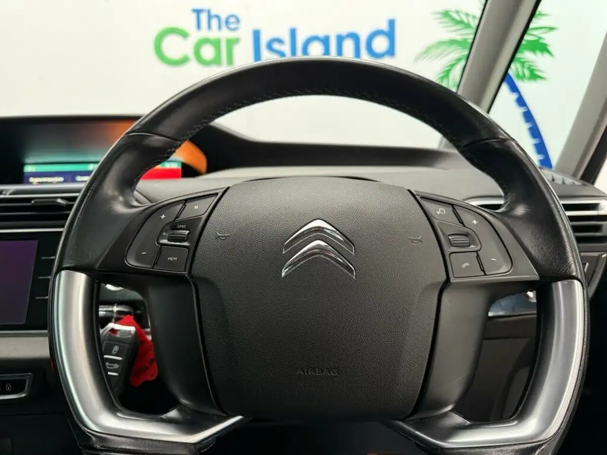 2017-citroen-grand-c4-picasso-16bluehdi-flair-big-15