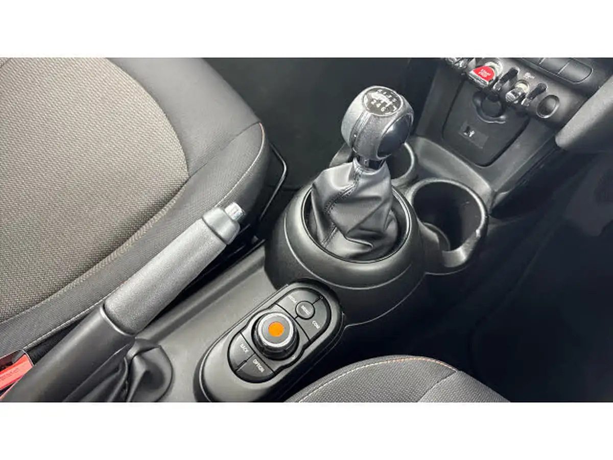 2021-mini-cooper-15-cooper-classic-hatchback-5d-big-9