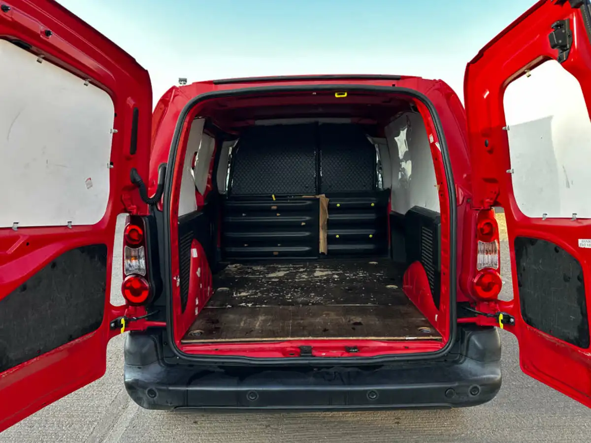 2012-peugeot-partner-16td-s-l1-75-625-panel-van-big-6