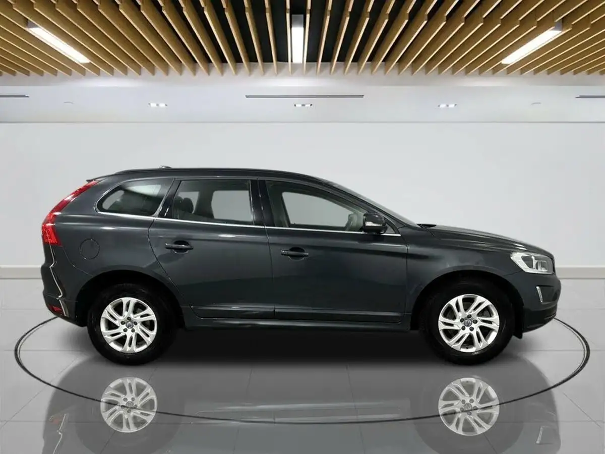 2016-volvo-xc60-20td-d4-se-nav-geartronic-big-6
