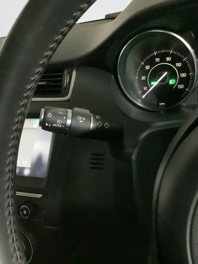 2019-jaguar-e-pace-20-i4d-150ps-big-21