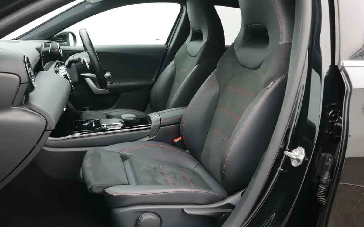 2021-mercedes-benz-a-class-20d-a220d-amg-line-executive-hatchback-5d-big-14