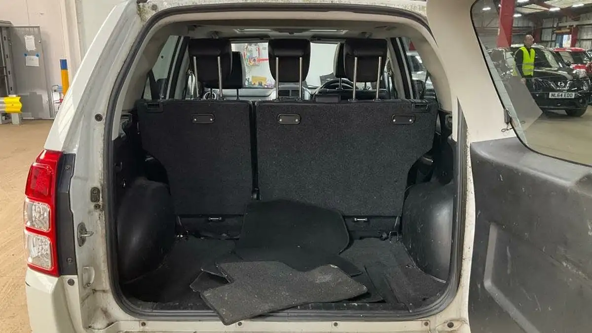 2014-suzuki-grand-vitara-24-sz5-auto-big-15
