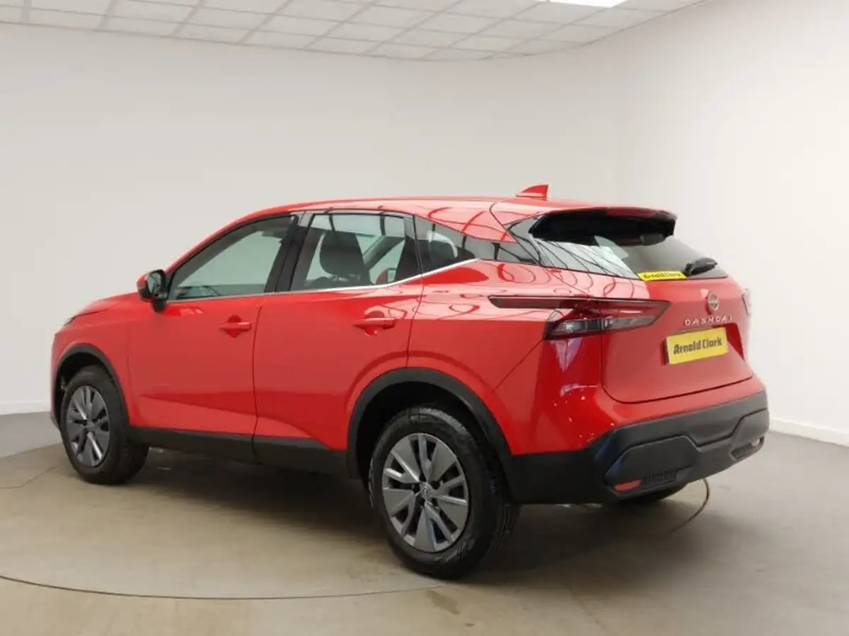 2021-nissan-qashqai-13-dig-t-visia-big-1