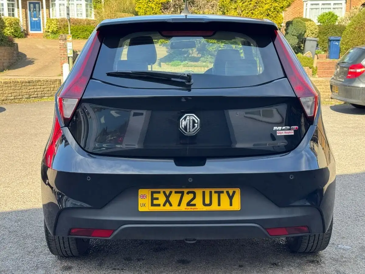 2022-mg-mg3-15-vti-tech-exclusive-nav-big-4