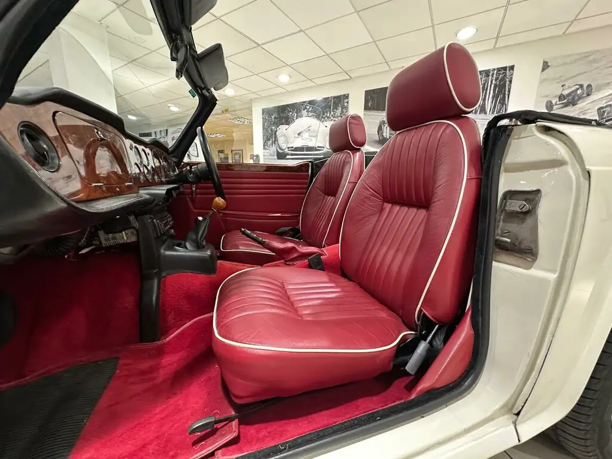 1968-triumph-tr5-convertible-big-19