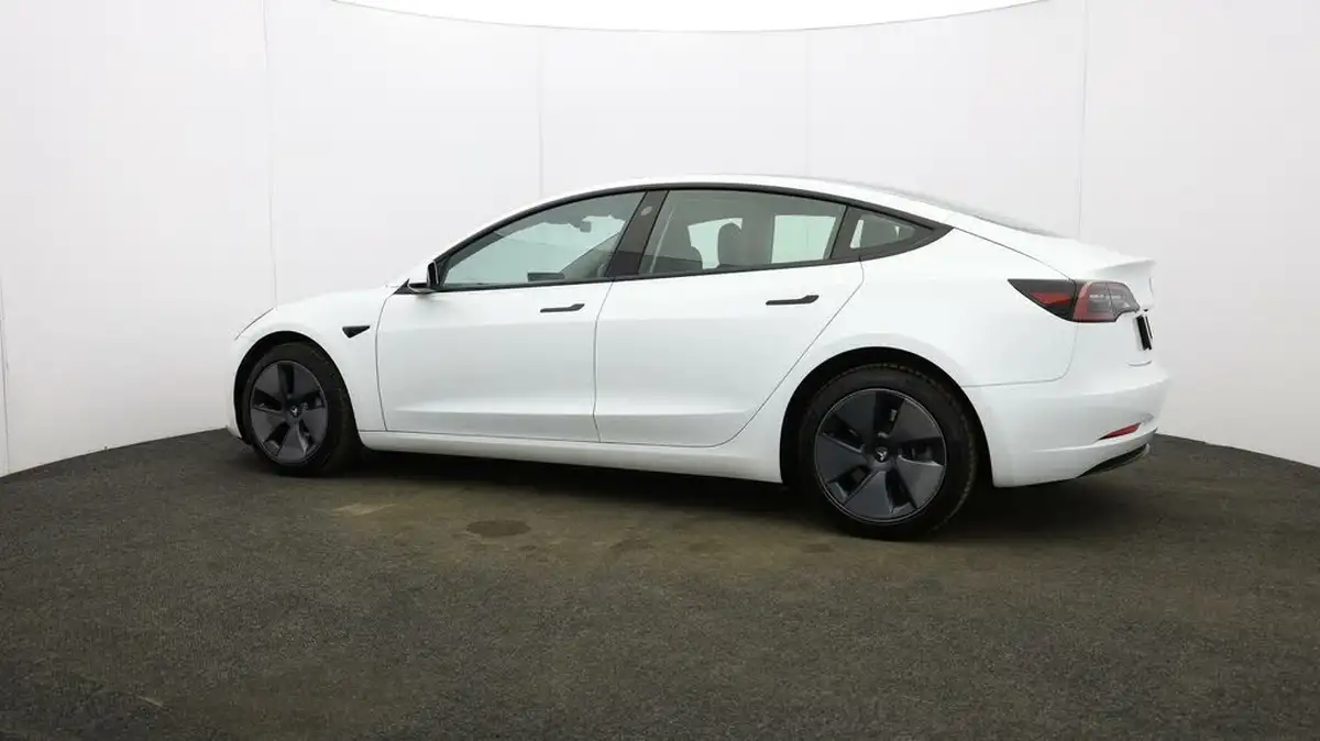 2021-tesla-model-3-e-standard-plus-big-43