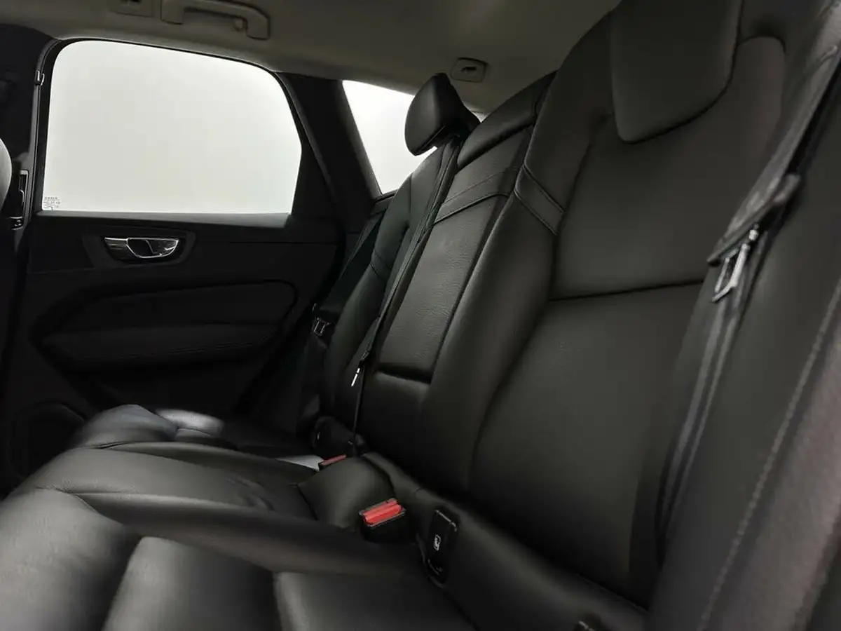 2017-volvo-xc60-20td-d4-momentum-pro-geartronic-big-37